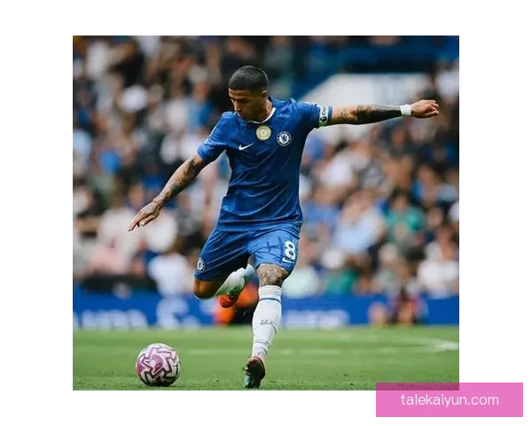 恩佐防守能力持续提升，成为球队后防线的稳定屏障