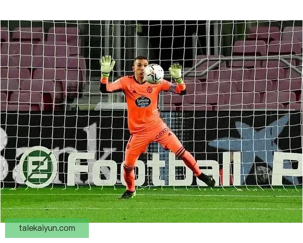 佩德里本赛季表现稳健，德拉富恩特对其持续提升的中场掌控力给予高度评价